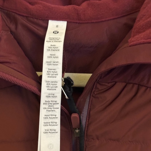 New with tags Lululemon Women's Burgundy Jacket - Picture 2 of 4